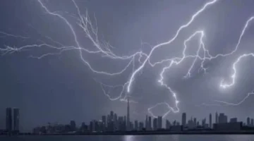 تحذير لـ 5 مناطق.. الأرصاد تنبه من رمال مثارة تسببت في انخفاض الرؤية الأفقية